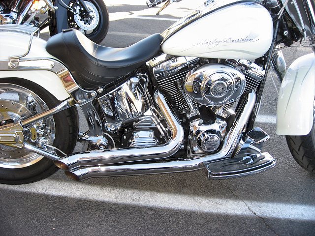 Kerry's BUB Pipes on HD Fatboy