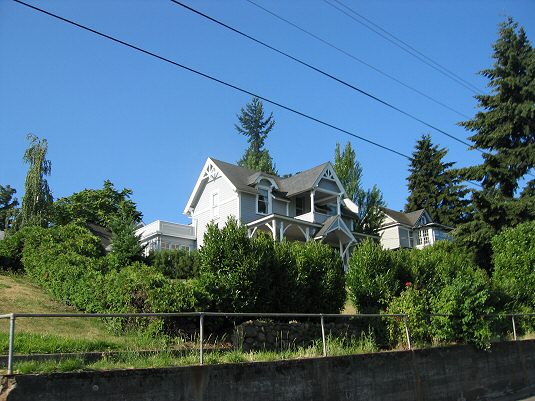 Home in Hood River
