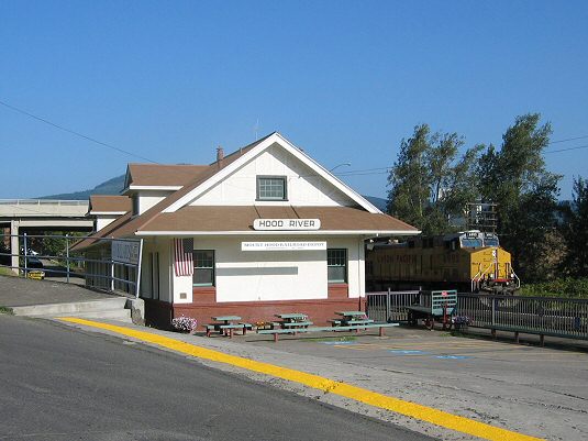 Hood River Train Station