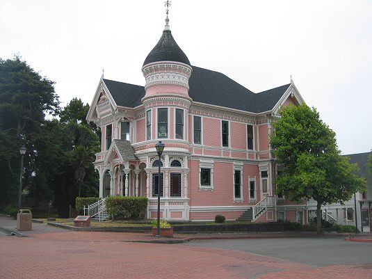 One Of The Many Victorian Homes In Eureka