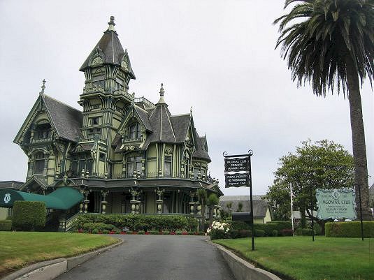 One Of The Many Victorian Homes In Eureka