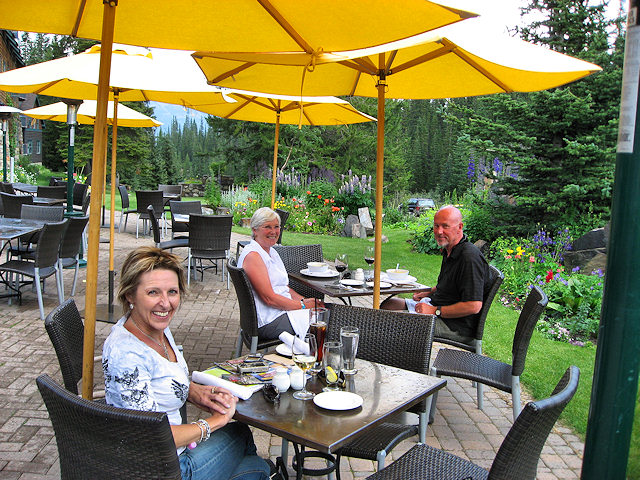 Deer Lodge - Lake Louise, AB