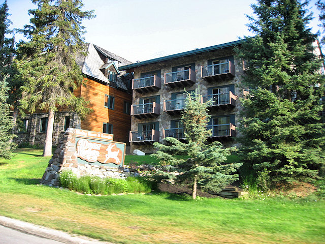 Deer Lodge - Our Room