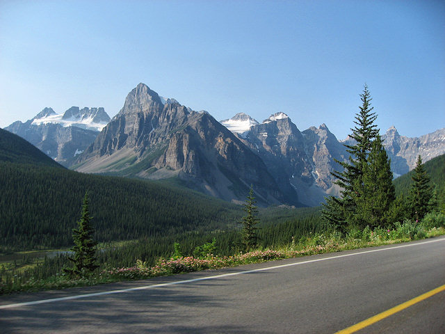 Road to Moraine Lake - Ten Peaks