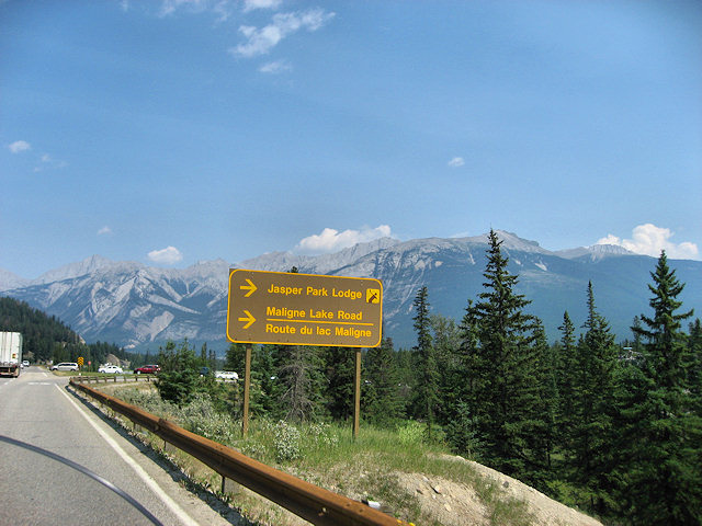 Maligne Canyon