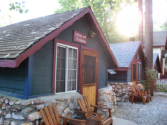 Grizzly Manor Cafe - Great Place for Breakfast