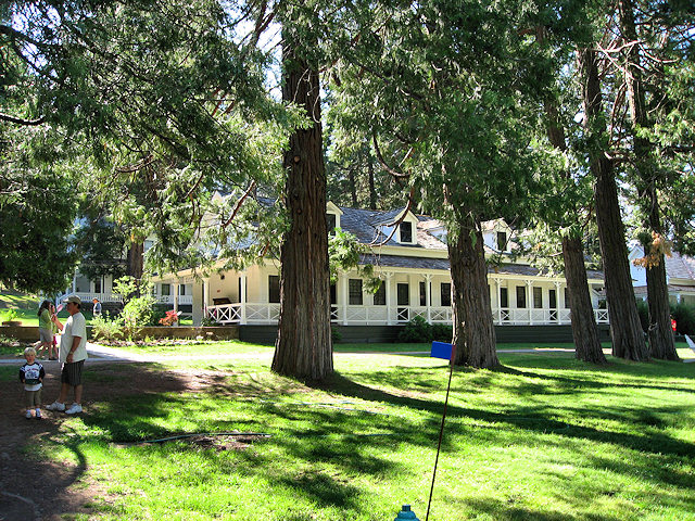 Wawona Hotel