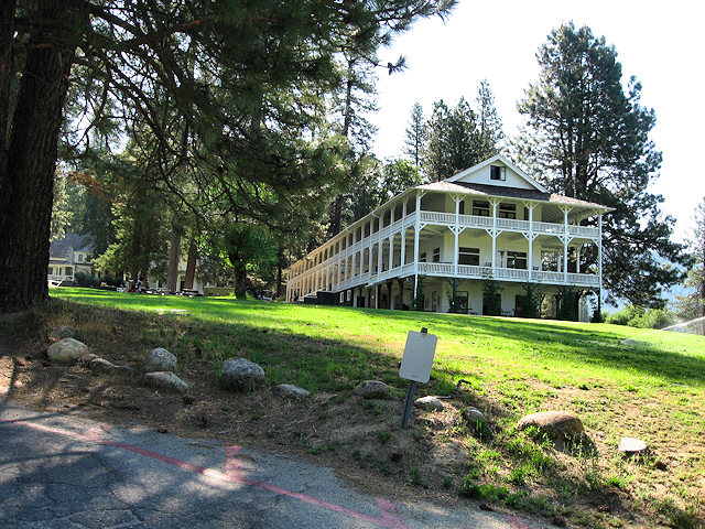 Wawona Hotel