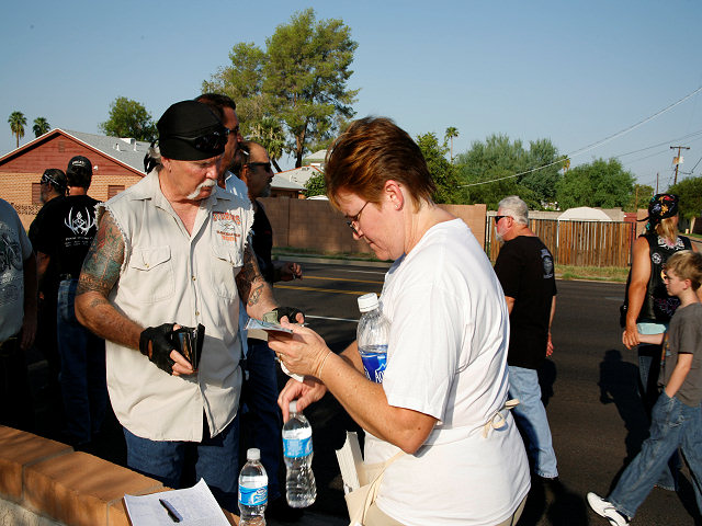 Riders Signing In