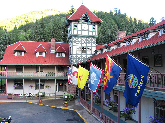 Redstone Inn