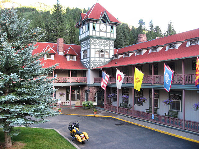 Redstone Inn