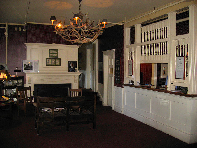 Redstone Inn