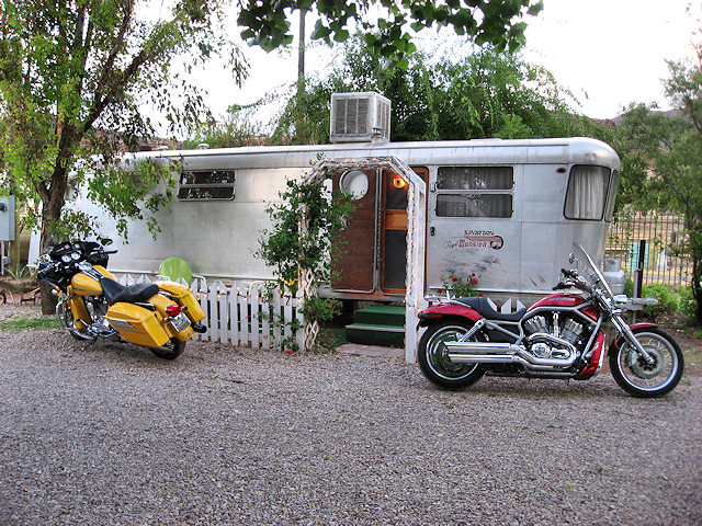 The 1951 Royal Mansion - Our Vintage Trailer For The Night