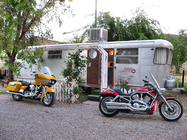 The 1951 Royal Mansion - Our Vintage Trailer For The Night