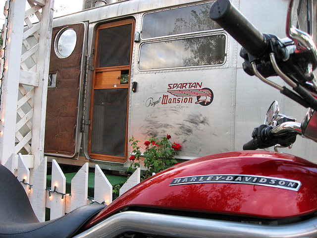 The 1951 Royal Mansion - Our Vintage Trailer For The Night