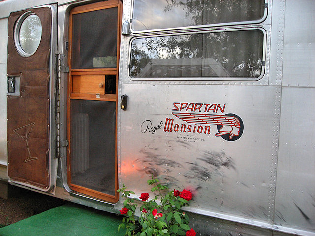 The 1951 Royal Mansion - Our Vintage Trailer For The Night