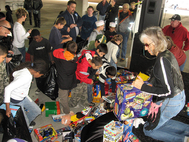 Cyclerides.com Toys To Kids Ride 2007