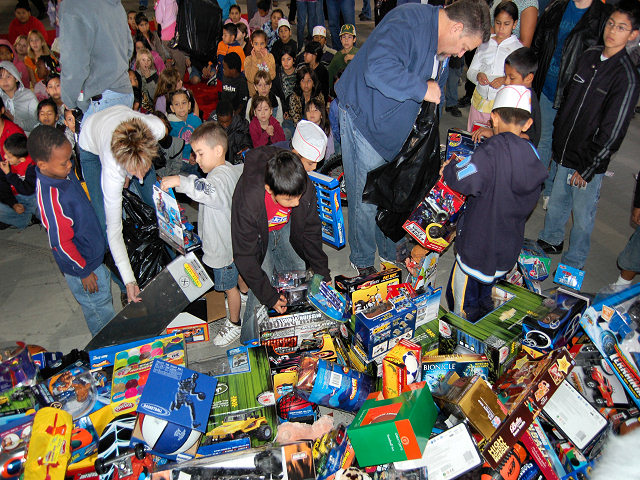 Cyclerides.com Toys To Kids Ride 2007