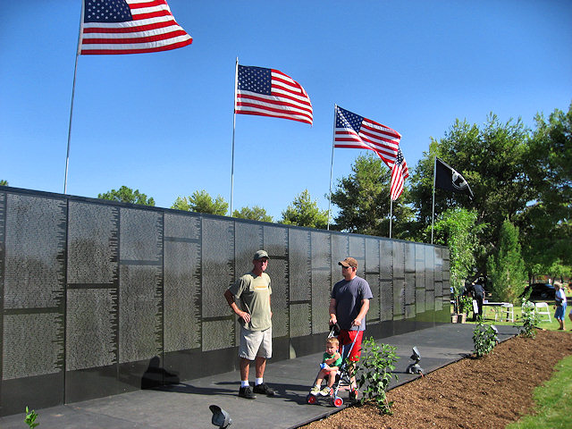 Vietnam Traveling Wall in Phoenix August 2009