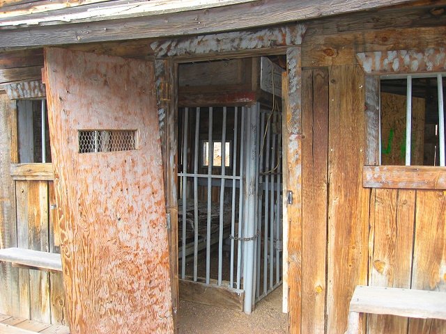Salt River Jail - Bottom of Salt River Canyon