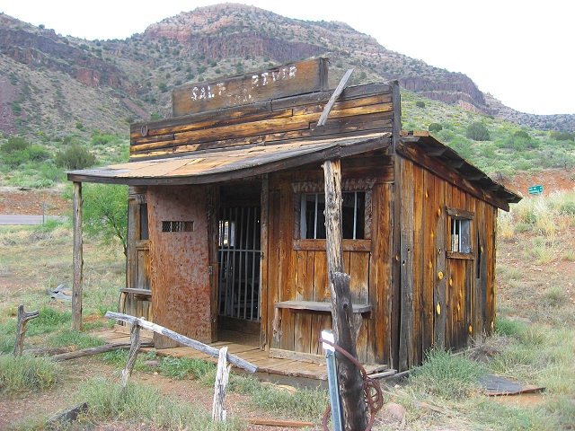 Salt River Jail - Bottom of Salt River Canyon