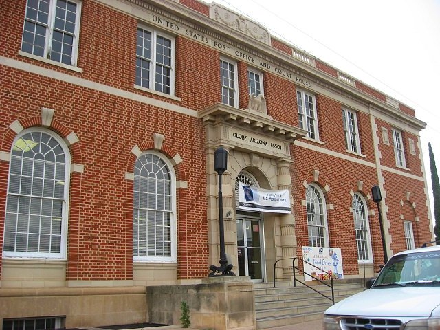 Globe Post Office